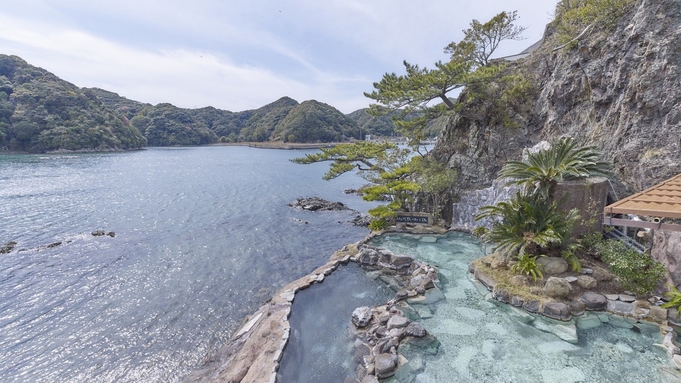 【素泊まりで風光明媚な滞在を】〜お食事は外で楽しむ手軽に聖地熊野の麓であなただけの旅を〜